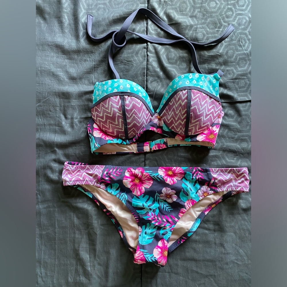 Shade &shore 2 piece swimsuit